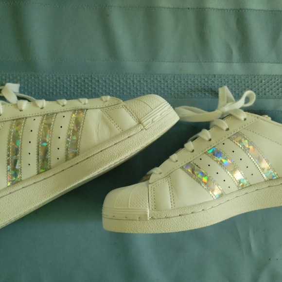 RARE Adidas Superstar J Shell Toe Tennis Sneakers, youth size 4 (women's… - Picture 15 of 15